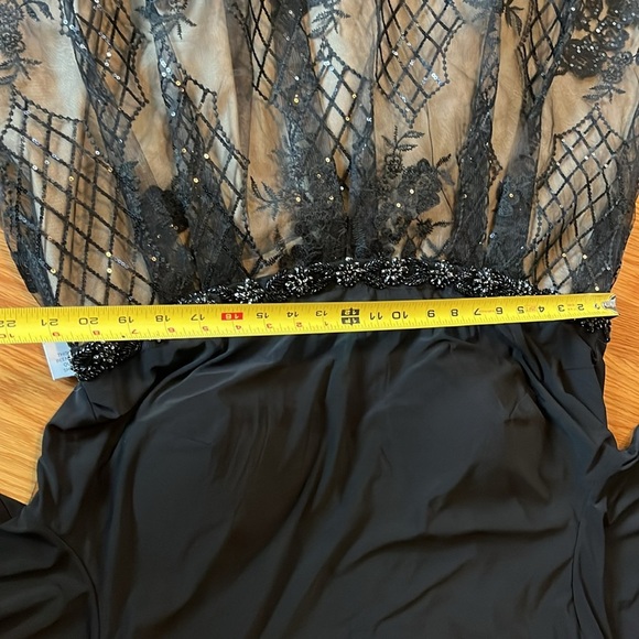 Mac Duggal Long Sleeve Mixed Media Embellished Dress Size 20W NWT - Picture 8 of 17